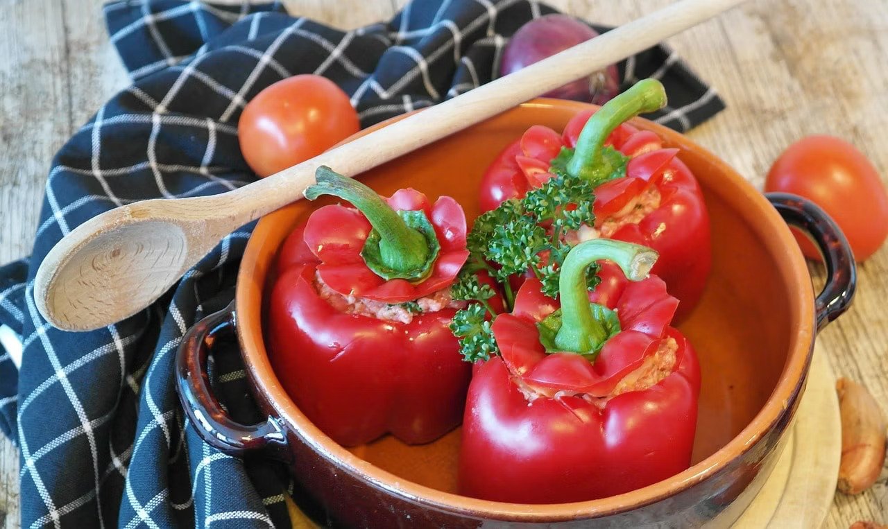 Gefüllte Paprika mit rotem Reis